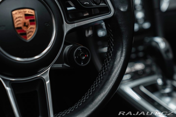 Porsche Boxster 718, CHRONO, PASM, VÝFUKY 1800