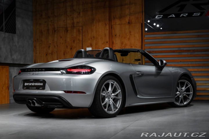Porsche Boxster 718, CHRONO, PASM, VÝFUKY 1800