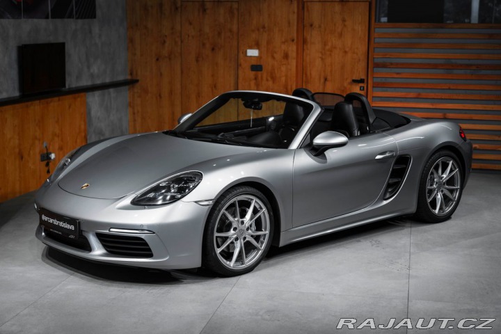Porsche Boxster 718, CHRONO, PASM, VÝFUKY 1800