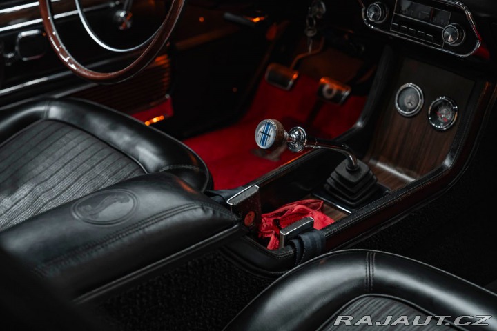 Ford Ostatní modely COBRA GT 500KR FASTBACK 1800