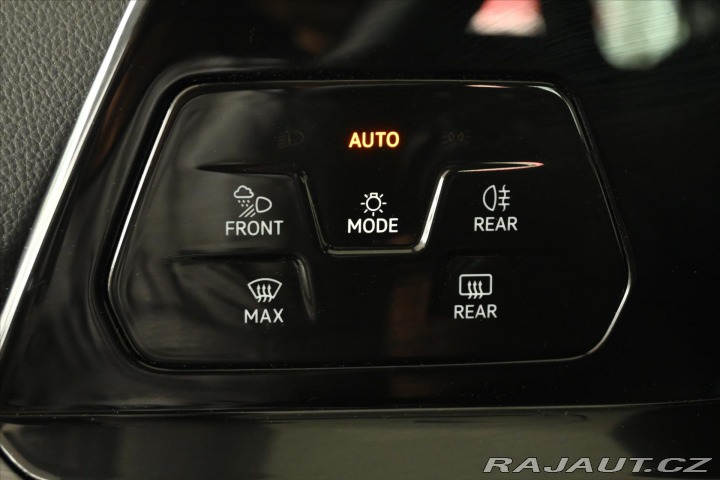 Volkswagen Golf 2,0 TDI 110 kW DSG Style 2021