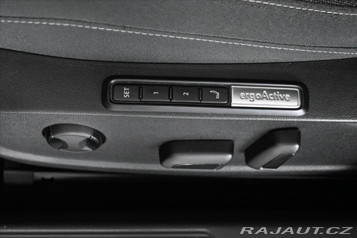 Volkswagen Golf 2,0 TDI 110 kW DSG Style 2021