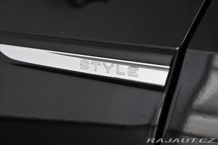 Volkswagen Golf 2,0 TDI 110 kW DSG Style 2021