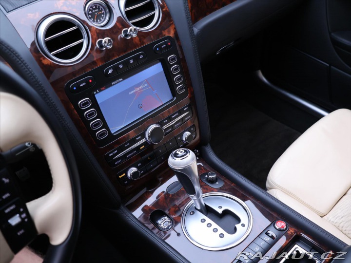 Bentley Flying Spur 6,0 W12 412 kW 4x4 Kůže D 2007