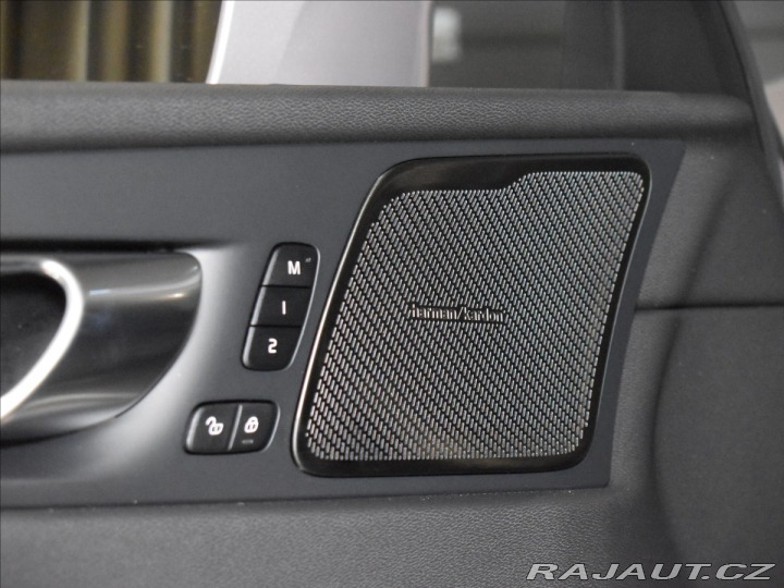 Volvo XC60 2,0 T6 Plus Bright 2025
