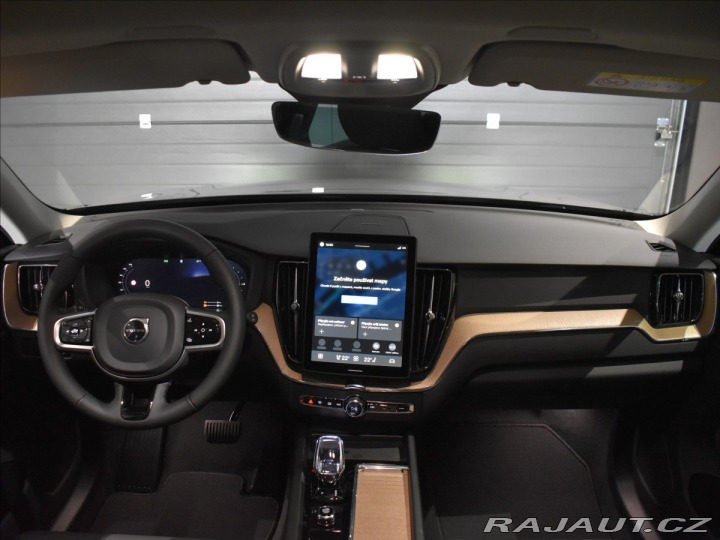 Volvo XC60 2,0 T6 Plus Bright 2025