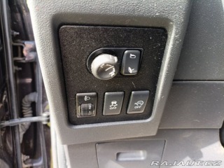 Nissan Qashqai 1,6   2 4x4 2012