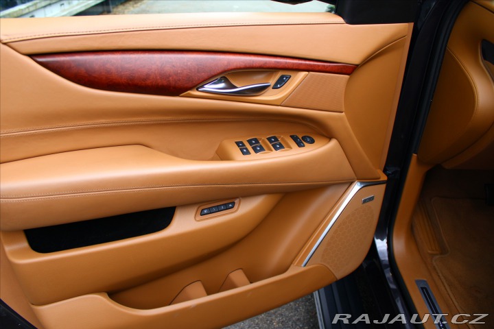 Cadillac Escalade ESV Platinum CZ/EU Verze 2017