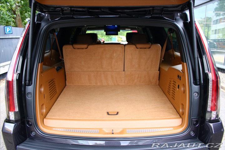 Cadillac Escalade ESV Platinum CZ/EU Verze 2017