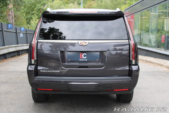Cadillac Escalade ESV Platinum CZ/EU Verze 2017