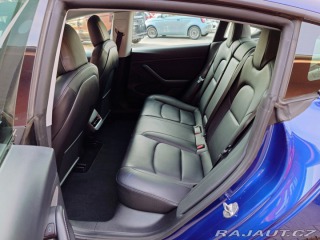 Tesla Model 3  2021