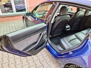 Tesla Model 3  2021