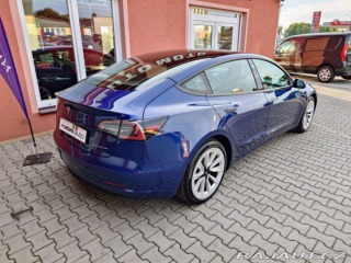 Tesla Model 3  2021