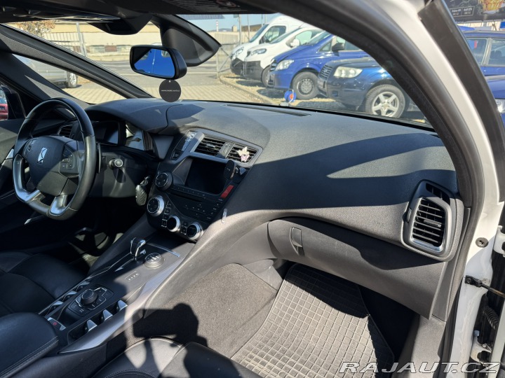 Citroën DS5 HYBRID 2,0D 120 KW STK 2013
