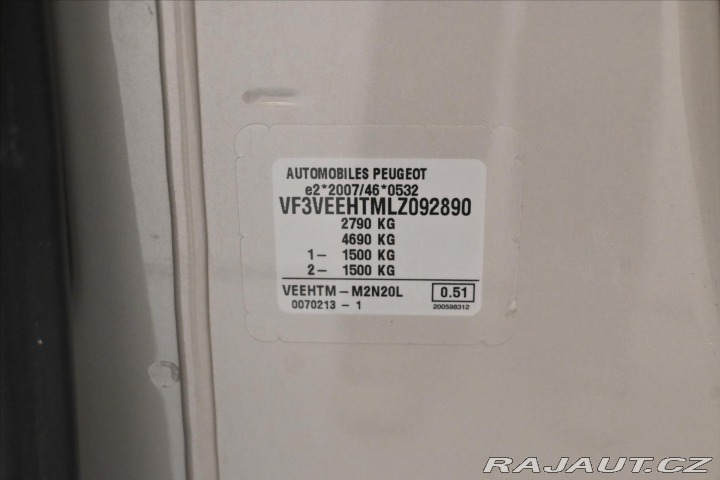 Peugeot Traveller 2,0 BlueHDi 106kW 7/MÍST 2021