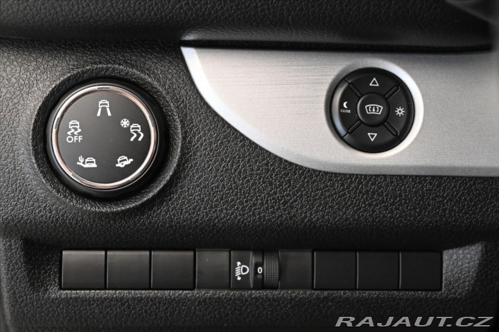 Peugeot Traveller 2,0 BlueHDi 106kW 7/MÍST 2021