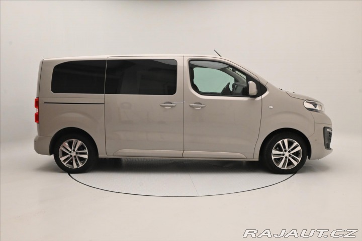 Peugeot Traveller 2,0 BlueHDi 106kW 7/MÍST 2021