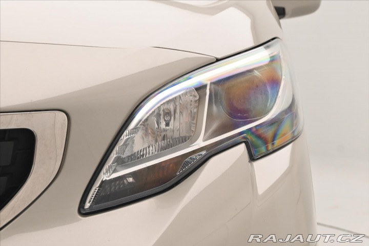 Peugeot Traveller 2,0 BlueHDi 106kW 7/MÍST 2021