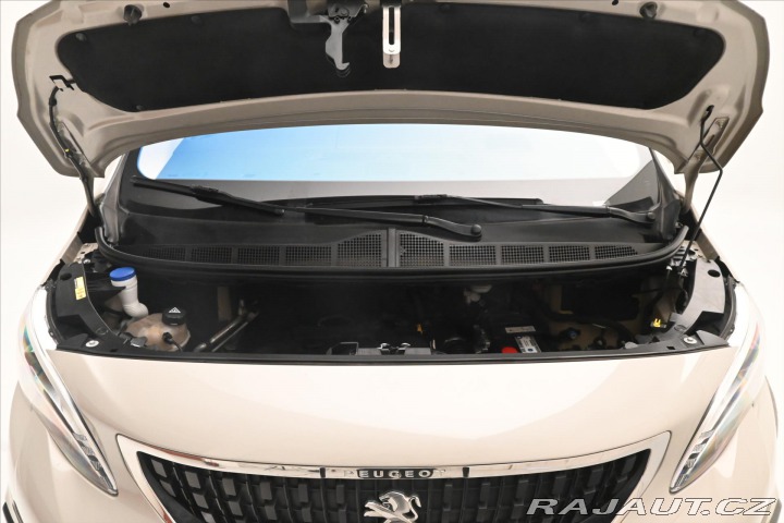Peugeot Traveller 2,0 BlueHDi 106kW 7/MÍST 2021