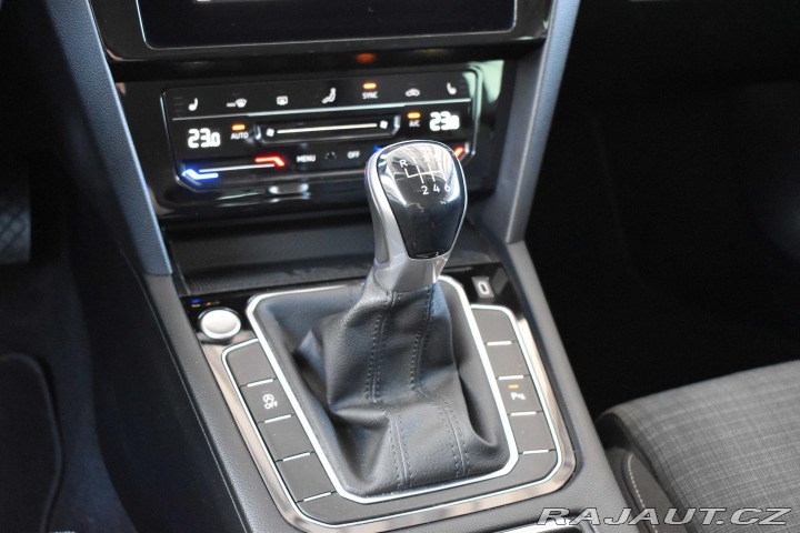 Volkswagen Passat 2.0 TDI 110kW TAŽNÉ*KAMER 2021
