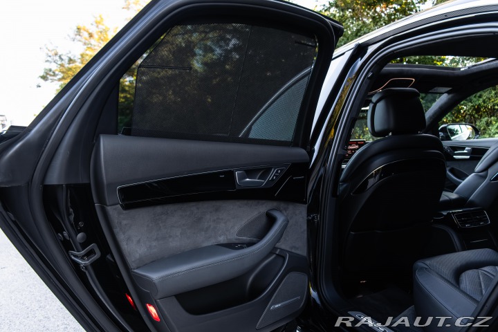 Audi A8 SLINE*BOSE*MASÁŽ 2016