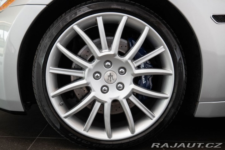 Maserati GranCabrio  2010