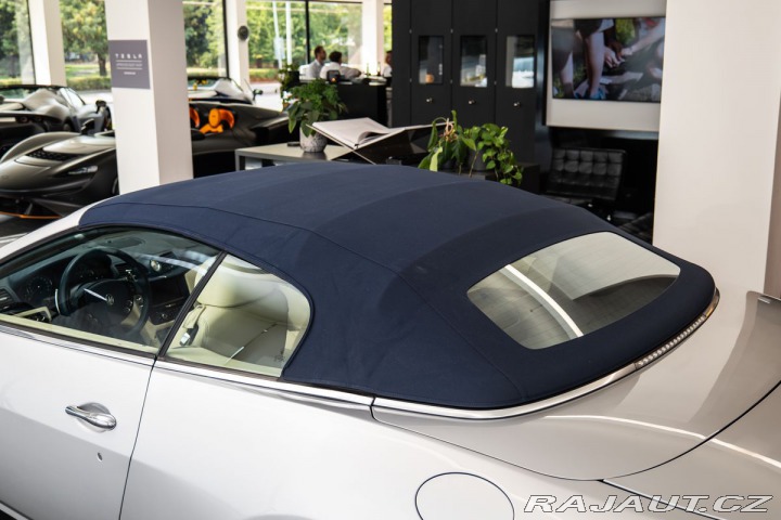 Maserati GranCabrio  2010