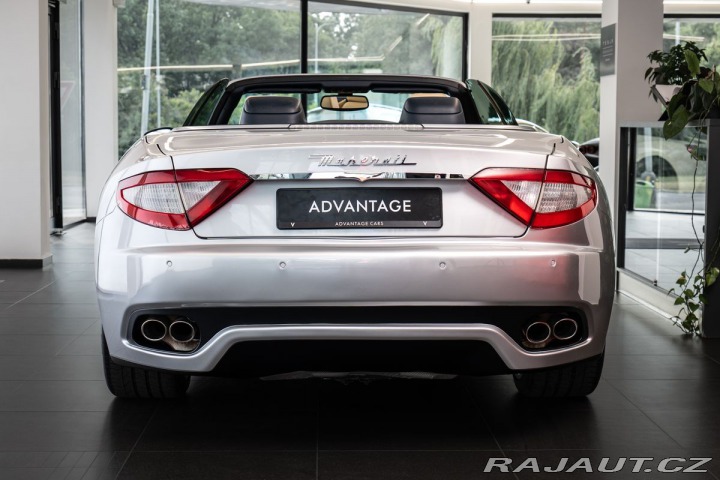 Maserati GranCabrio  2010
