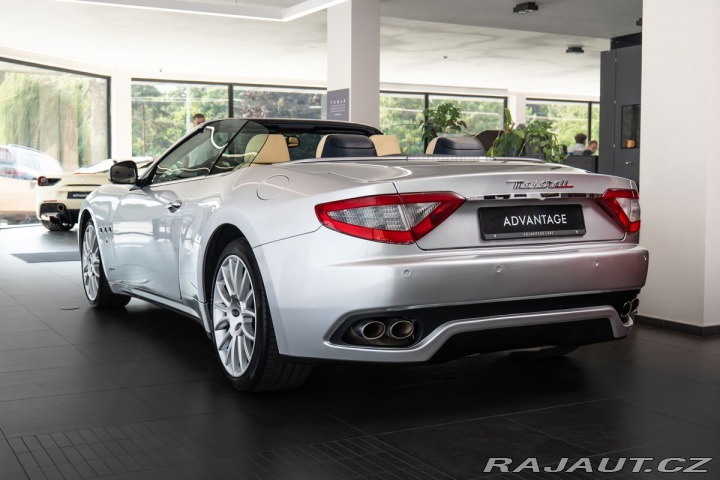 Maserati GranCabrio  2010