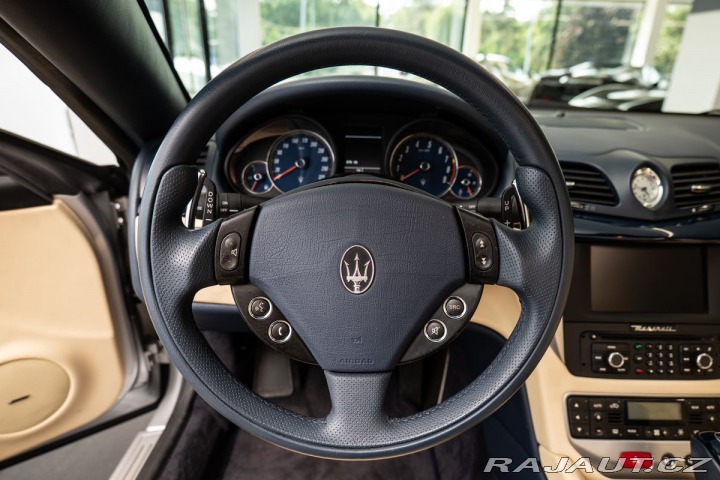 Maserati GranCabrio  1800