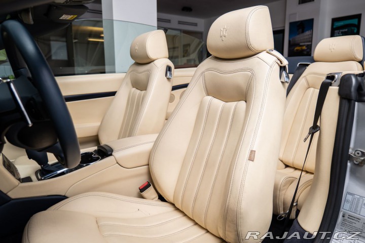 Maserati GranCabrio  2010