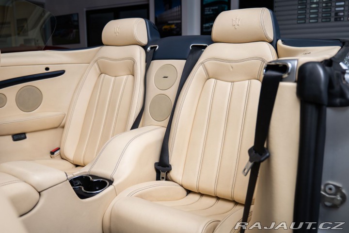 Maserati GranCabrio  2010