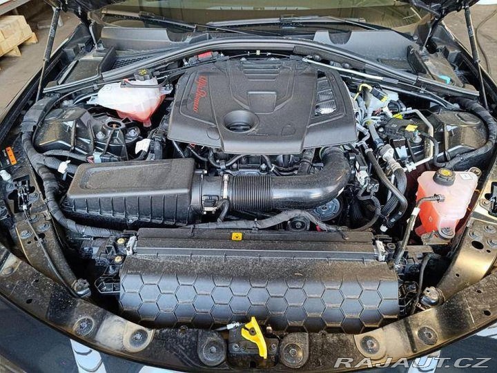 Alfa Romeo Giulia 2.0 Turbo 16V 206kW AT8-Q 2024