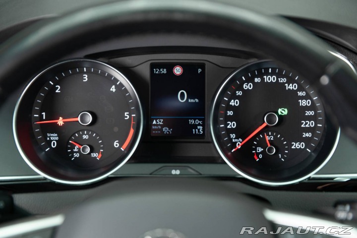 Volkswagen Passat Variant 2.0 TDI Elegance 2022
