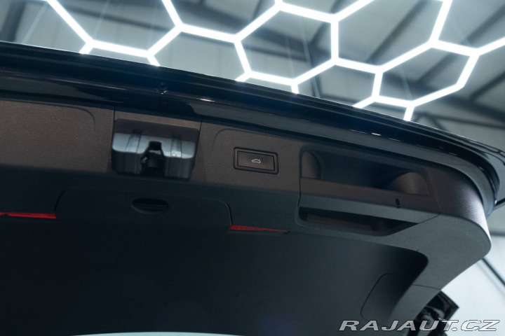 Volkswagen Passat Variant 2.0 TDI Elegance 2022
