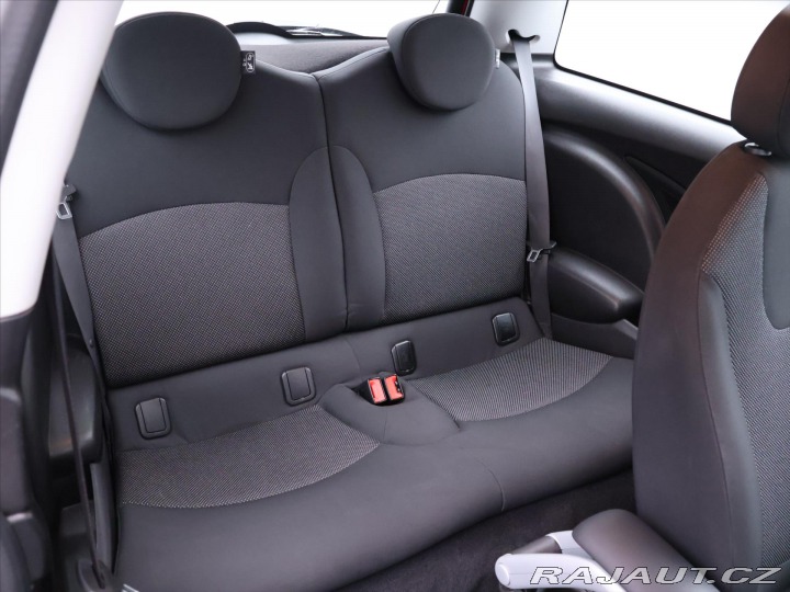 Mini One 1,4 i 70kW Klimatizace 1 2008