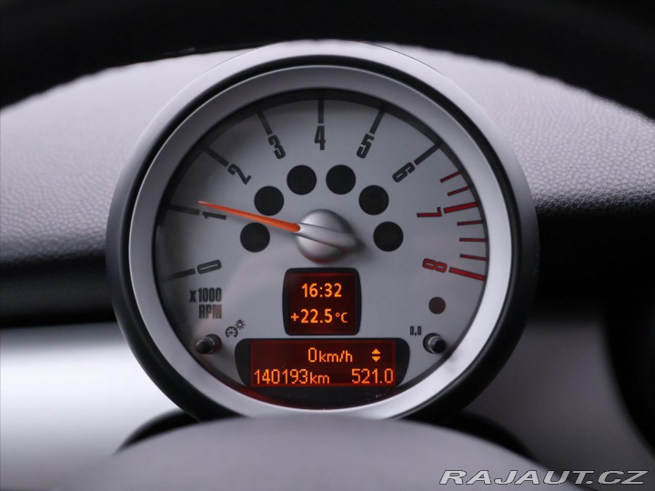 Mini One 1,4 i 70kW Klimatizace 1 2008