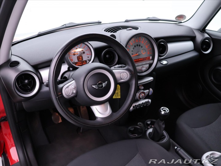 Mini One 1,4 i 70kW Klimatizace 1 2008