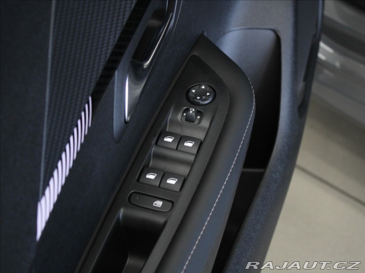 Peugeot 208 1,2 Hybrid 110k.AT Akční 2024