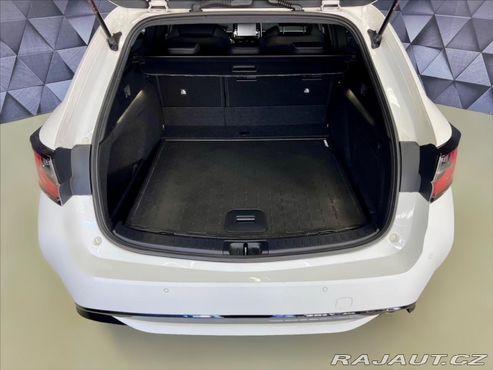 Toyota Corolla 2,0 HYBRID e-CVT TS COMFO 2021