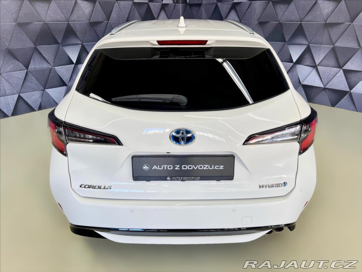 Toyota Corolla 2,0 HYBRID e-CVT TS COMFO 2021