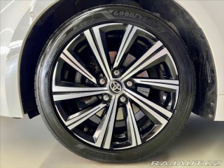 Toyota Corolla 2,0 HYBRID e-CVT TS COMFO 2021