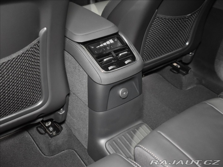 Volvo XC90 2,0 T8 Ultra Dark 2025