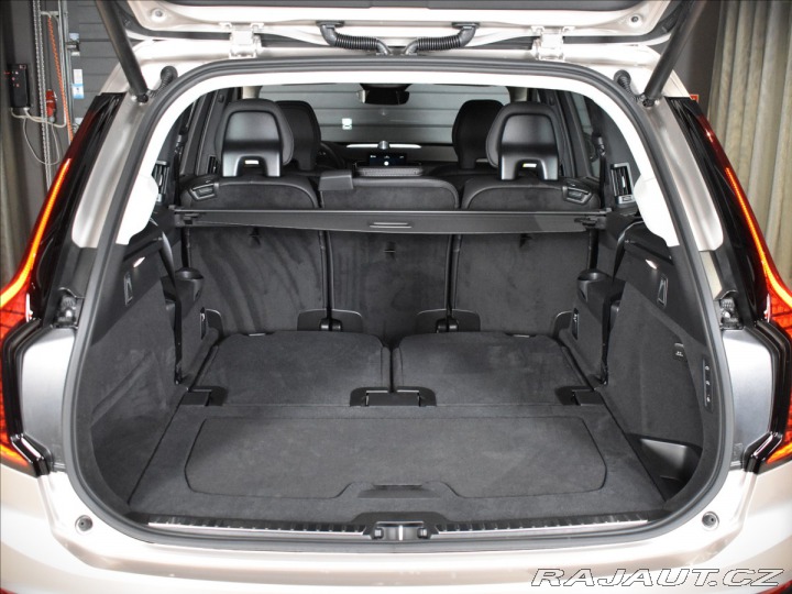 Volvo XC90 2,0 T8 Ultra Dark 2025