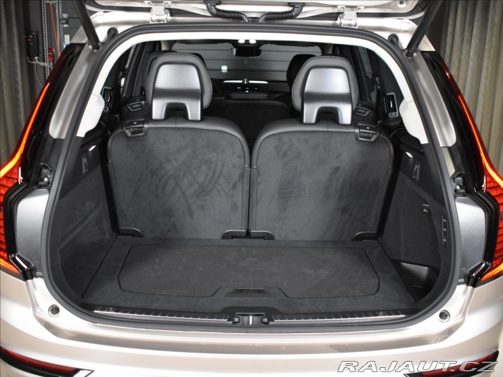 Volvo XC90 2,0 T8 Ultra Dark 2025