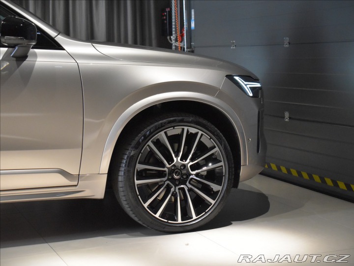 Volvo XC90 2,0 T8 Ultra Dark 2025
