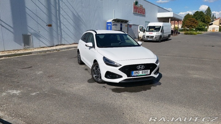 Hyundai i30 1,5 T-GDI MHEV Style FL 1800