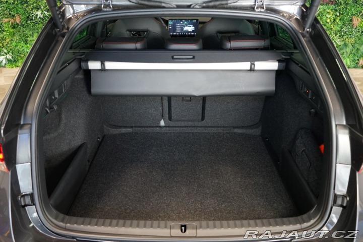 Škoda Octavia COMBI*DSG*195kW*FACELIFT* 2024