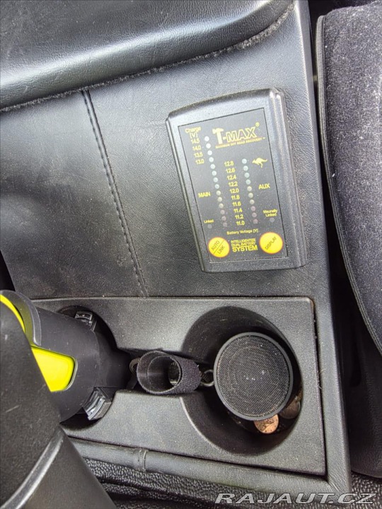 Land Rover Defender 2,4 TD4 LD110 expediční s 2010