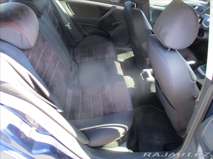Škoda Octavia 1,6 TDi 77kw klima, Tažné 2012